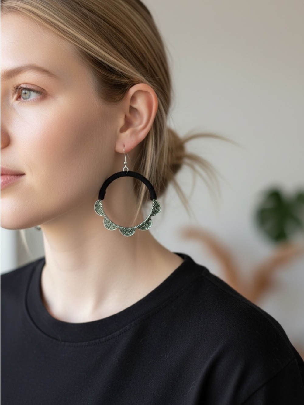 4/22 Black and Mint Scallop Hoop Earrings - Women's Fashion Jewelry